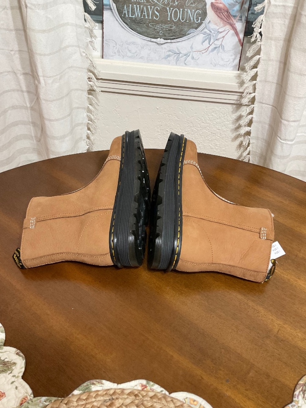Doc Marten - Picture 6 of 8